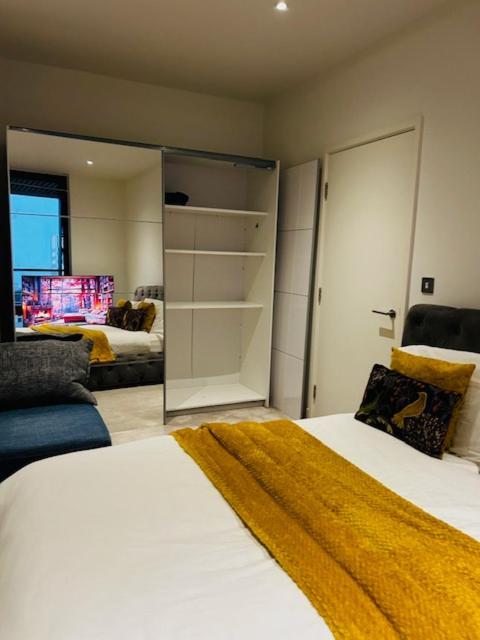 Lejlighed Luxury High Rise 2-bed With Lovely View In Canary Wharf London