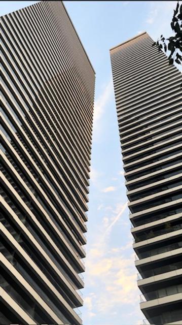 Luxury High Rise 2-bed With Lovely View In Canary Wharf Apartment *