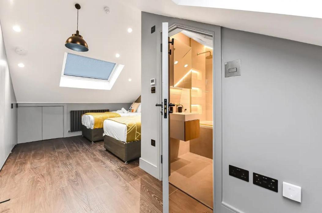 Outstanding 4 Bedroom Lejlighed London