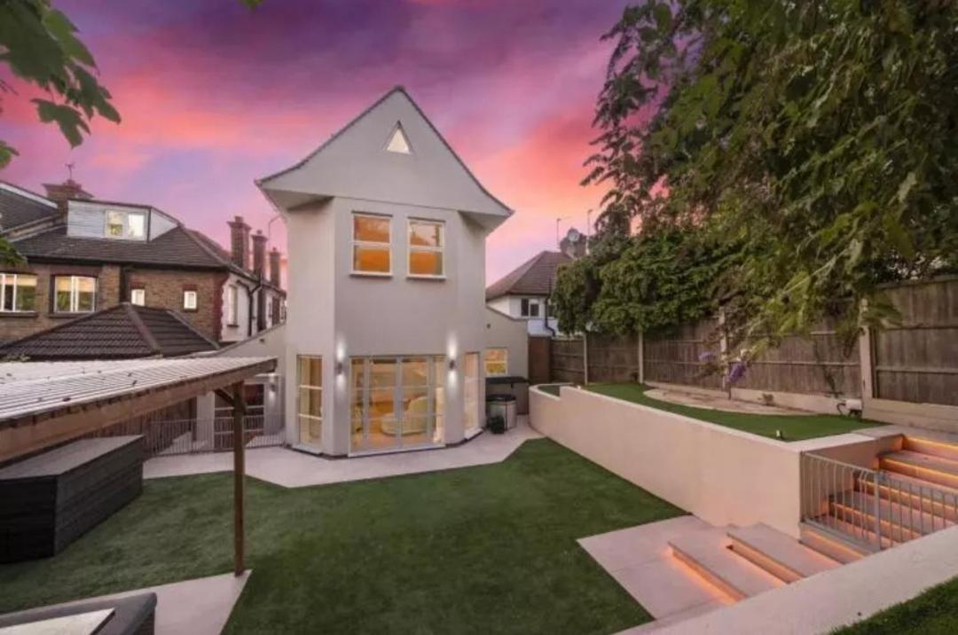 Stunning Available In Luxury House * Londen