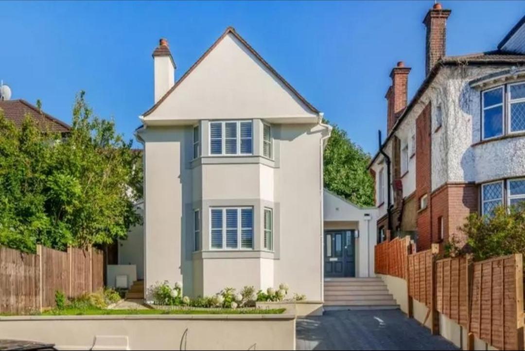 Stunning Available In Luxury House * Londen