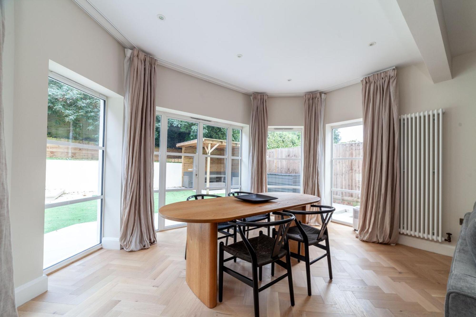 Gasthuis Stunning Available In Luxury House *