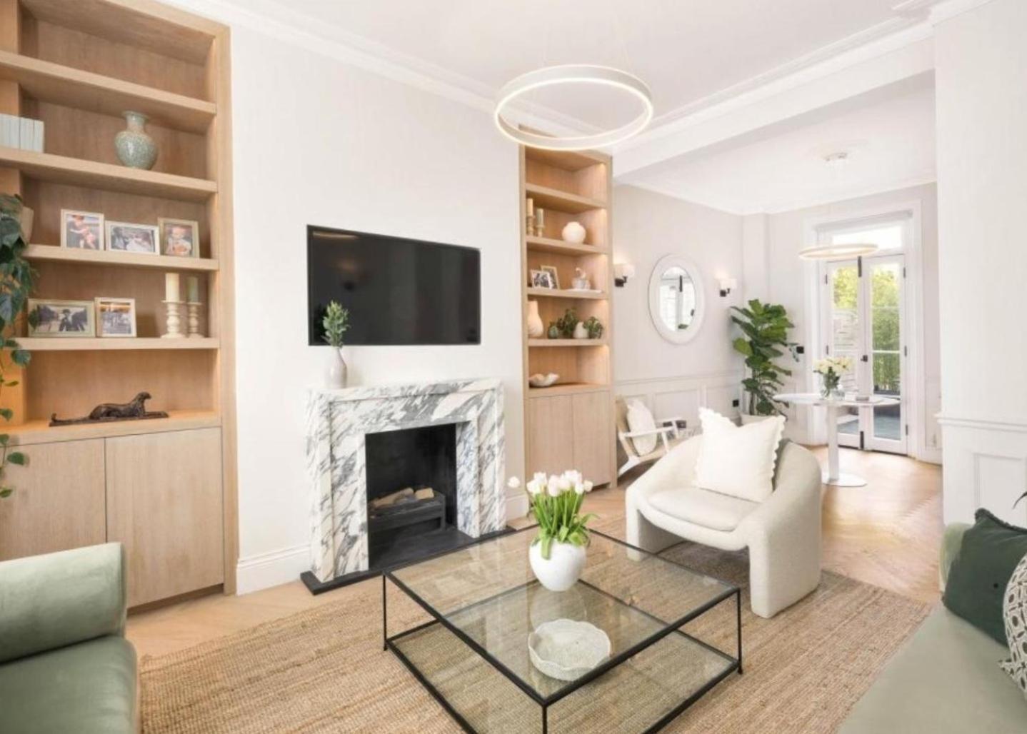 Luxury Shawfield In