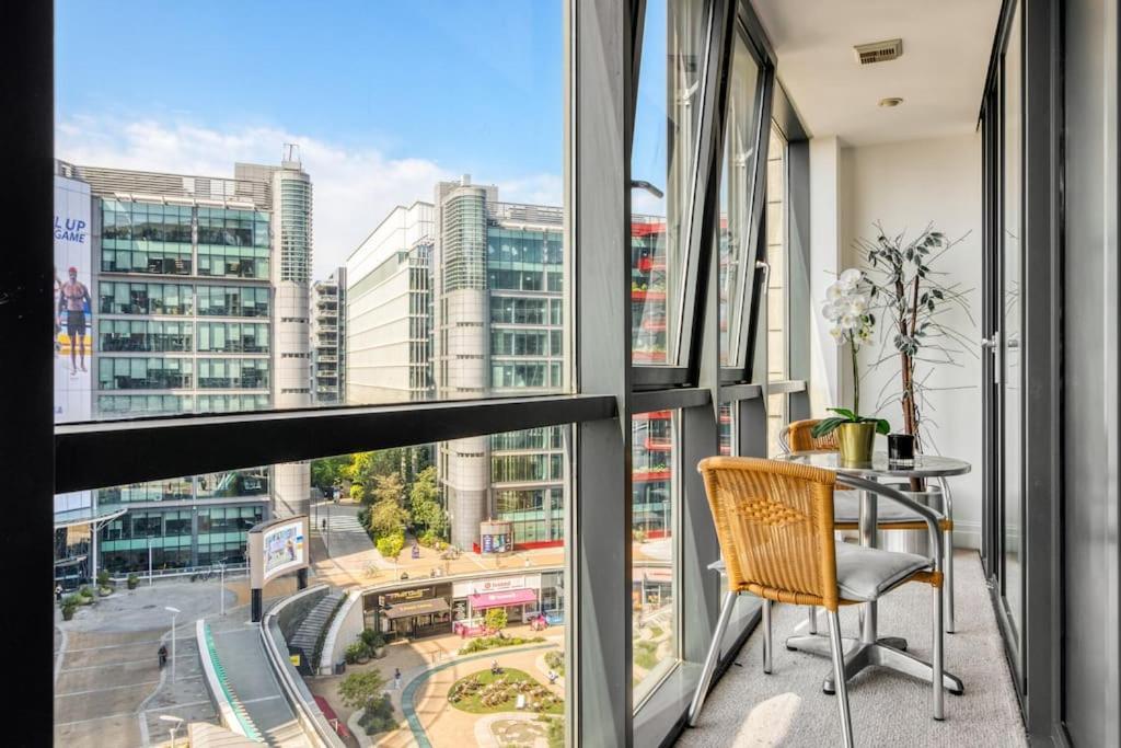 Luxury Living In Paddington, * London
