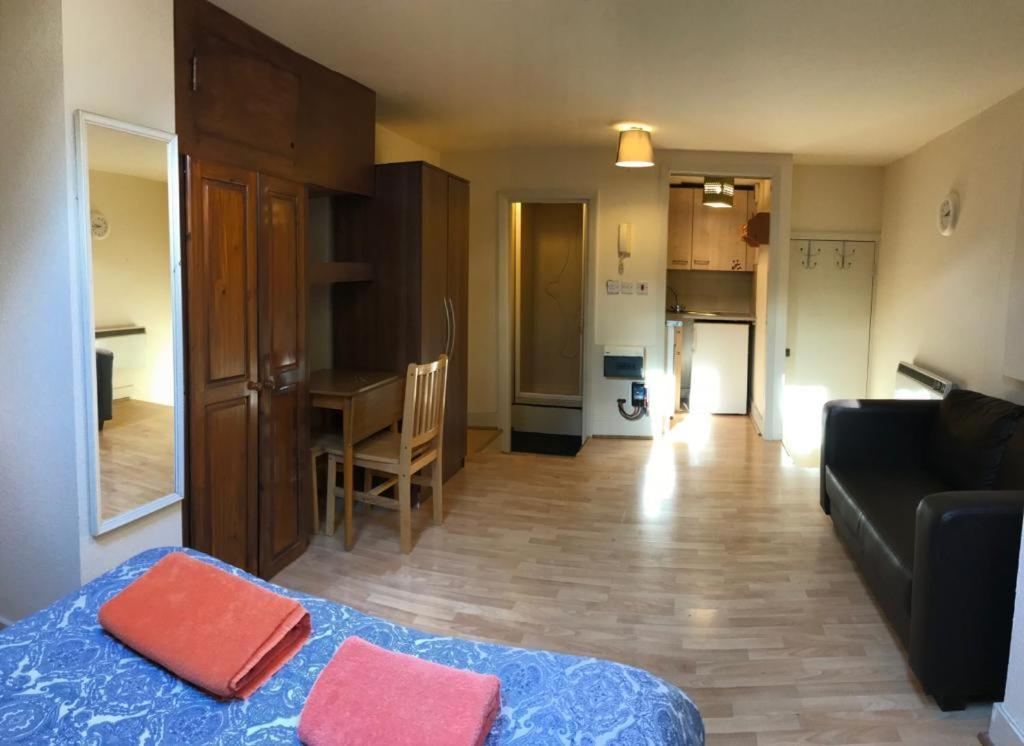 Aparthotel St Pauls Studio 24 *