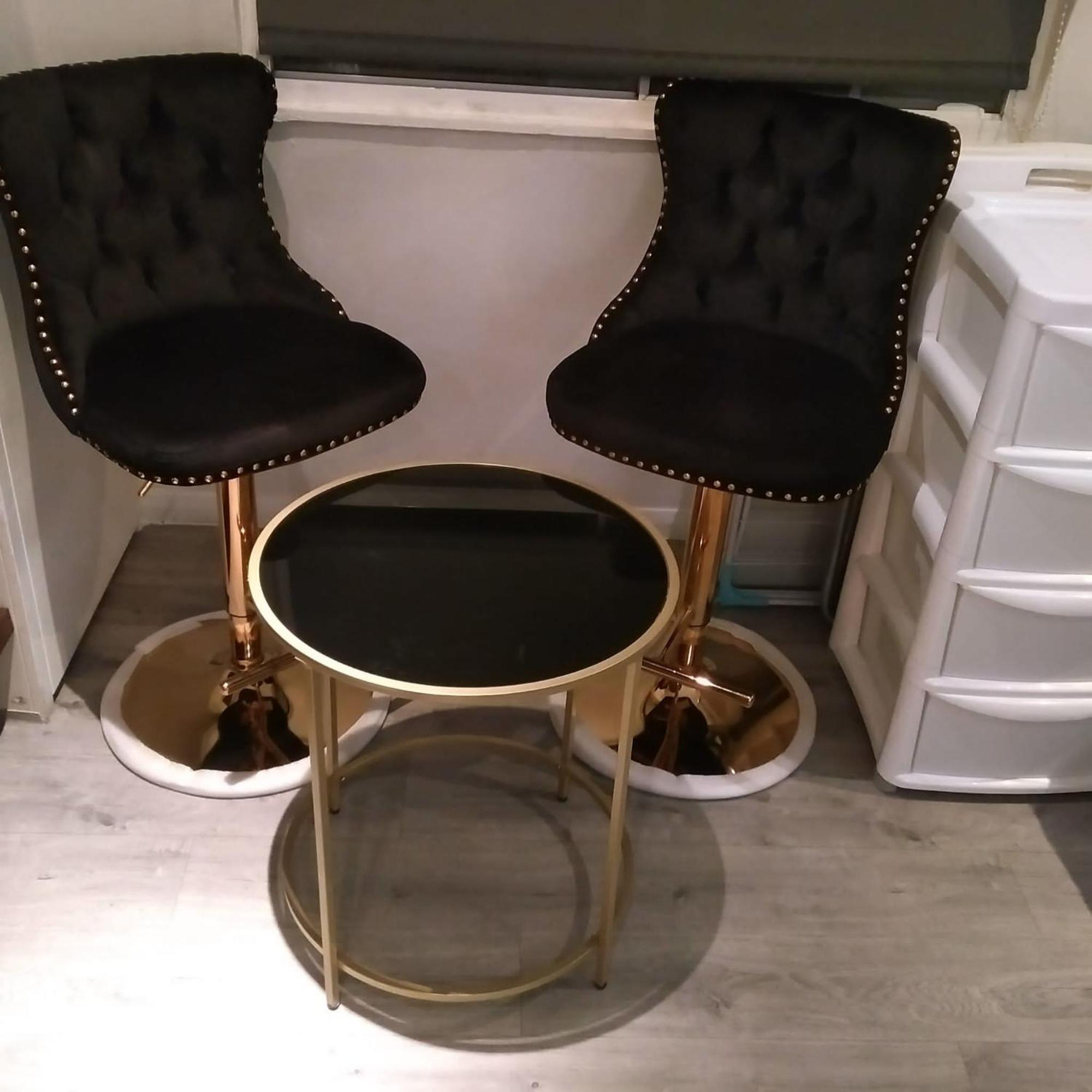 Kensington Apartment