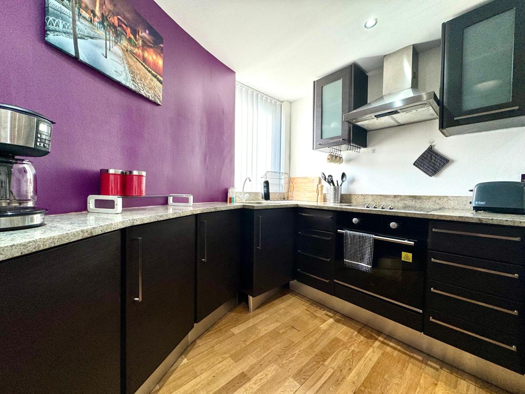 Chic 1 Bedroom By Wild Apartment *