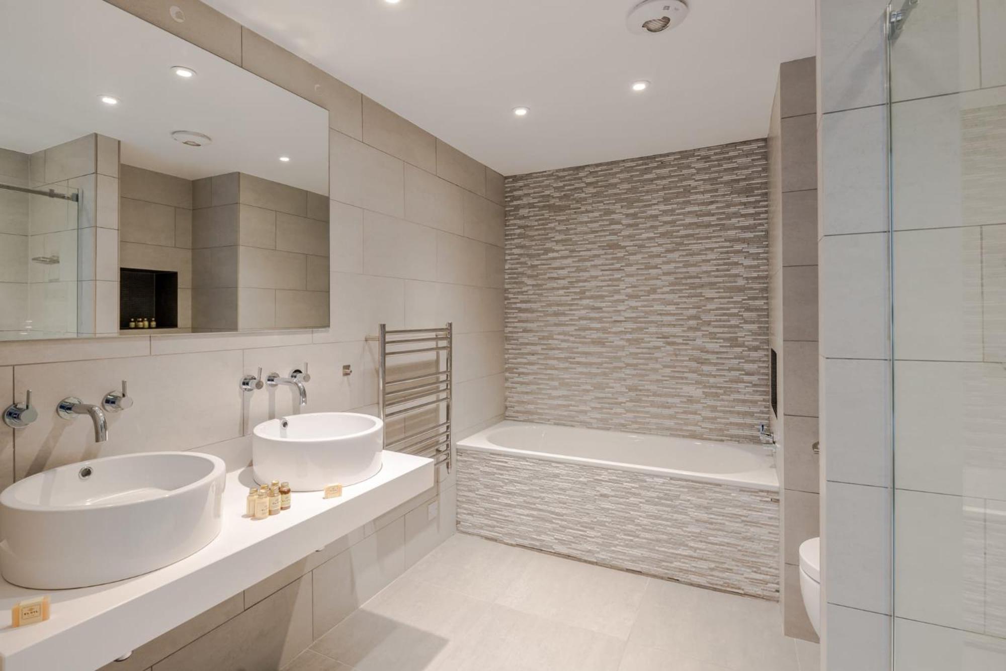 Law & Order - Farringdon - By Frankie Says Appartement