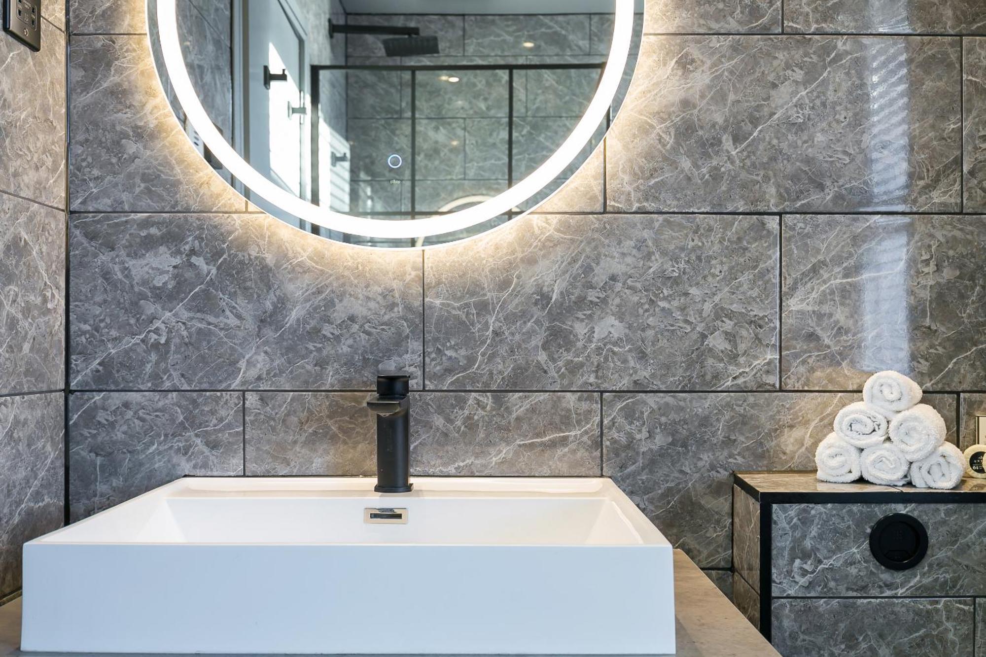 Urban Chic - Bloomsbury Apartment *