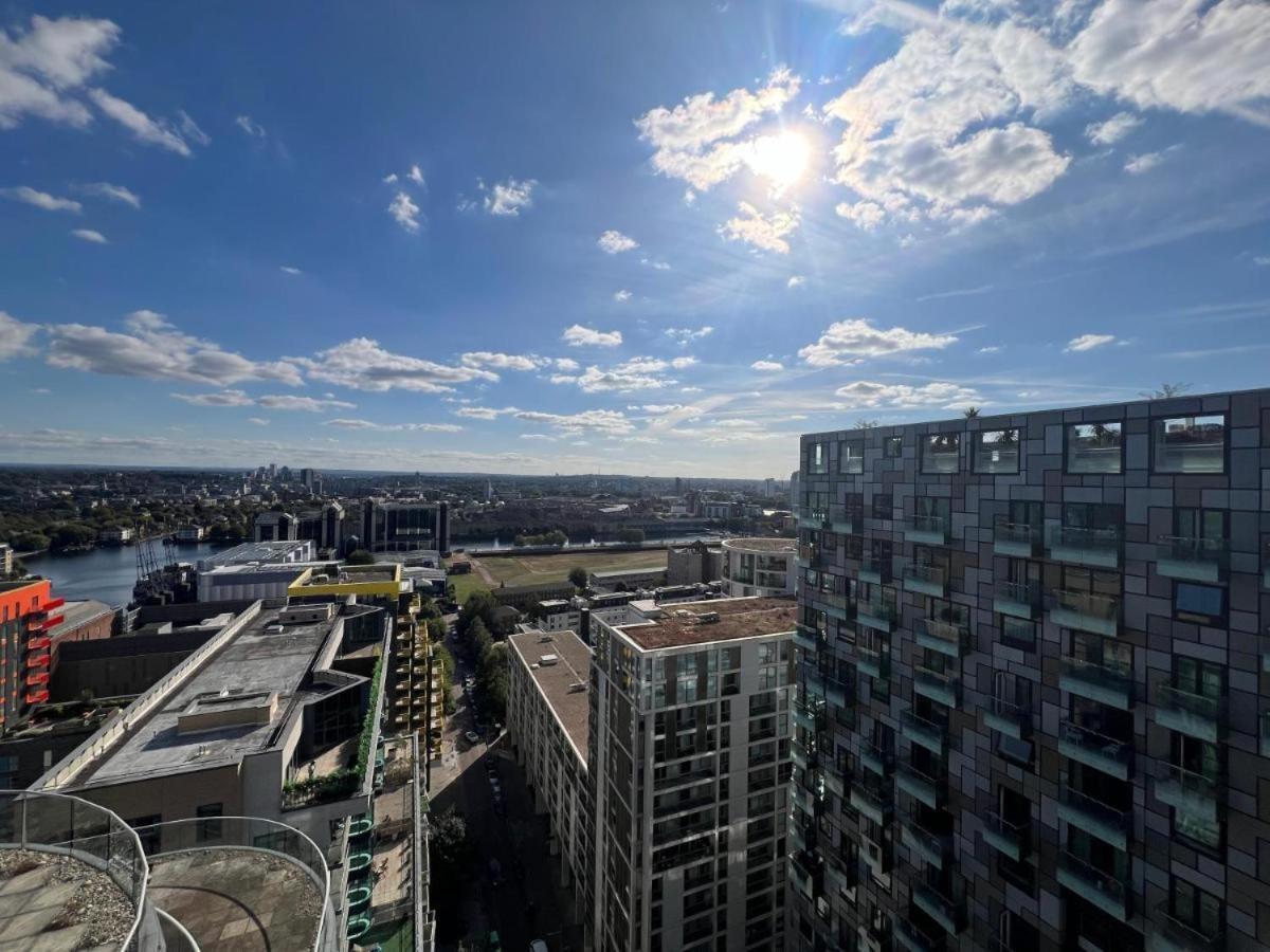 Appartement Panoramic View In Canary Wharf Penthouse Londen