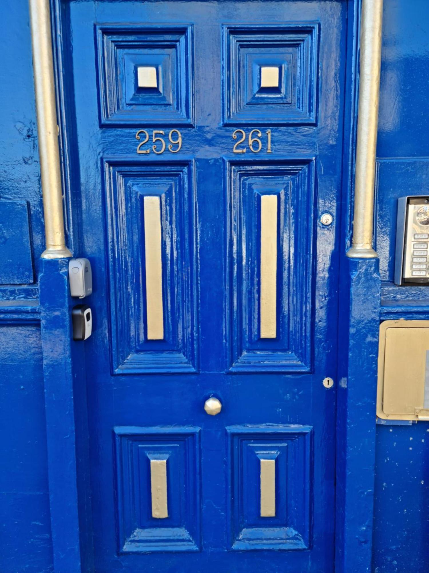 Stylish - Private Bathroom, 15mins To London! Lejlighed *