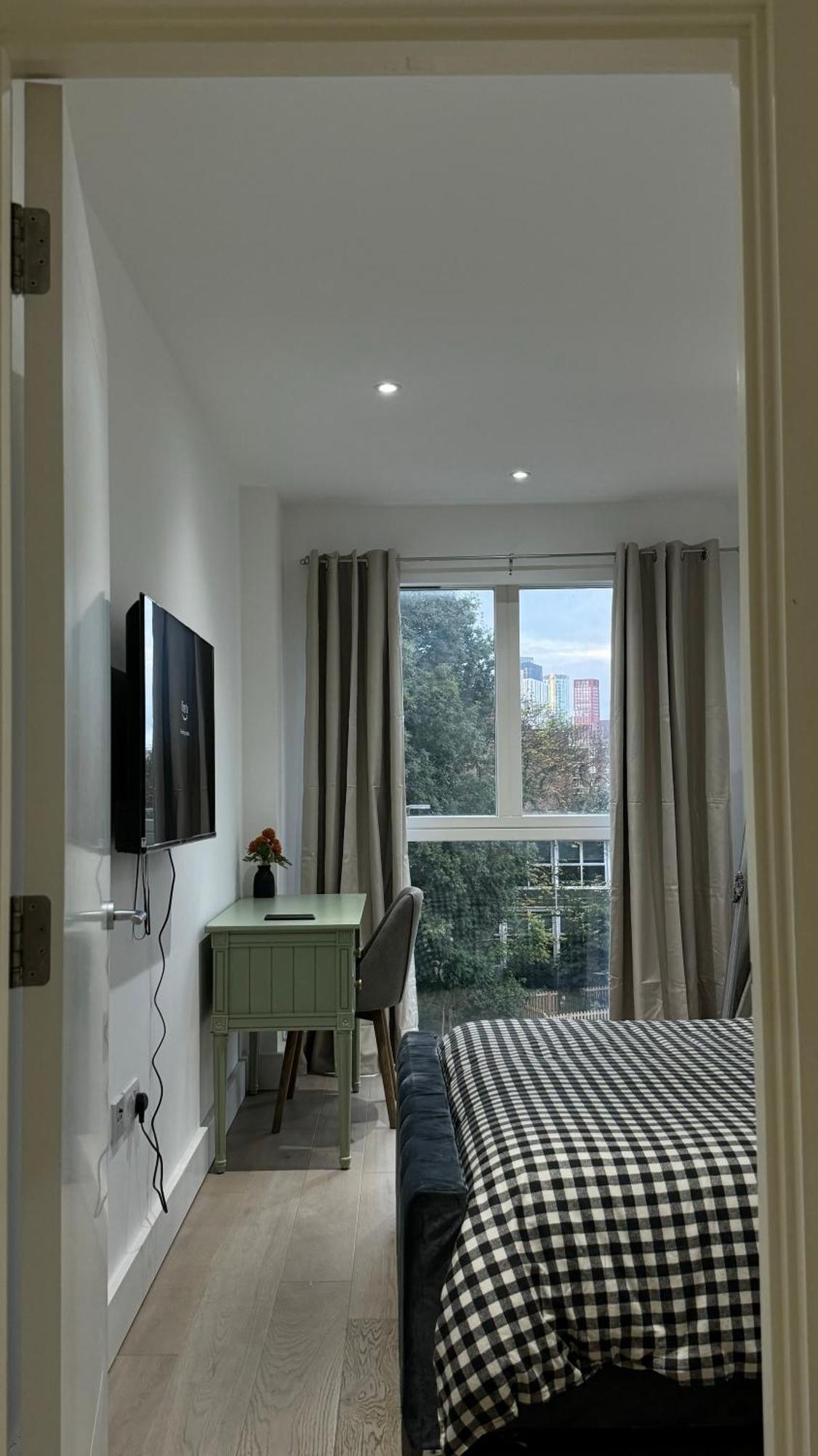 Apartment Modern Near *
