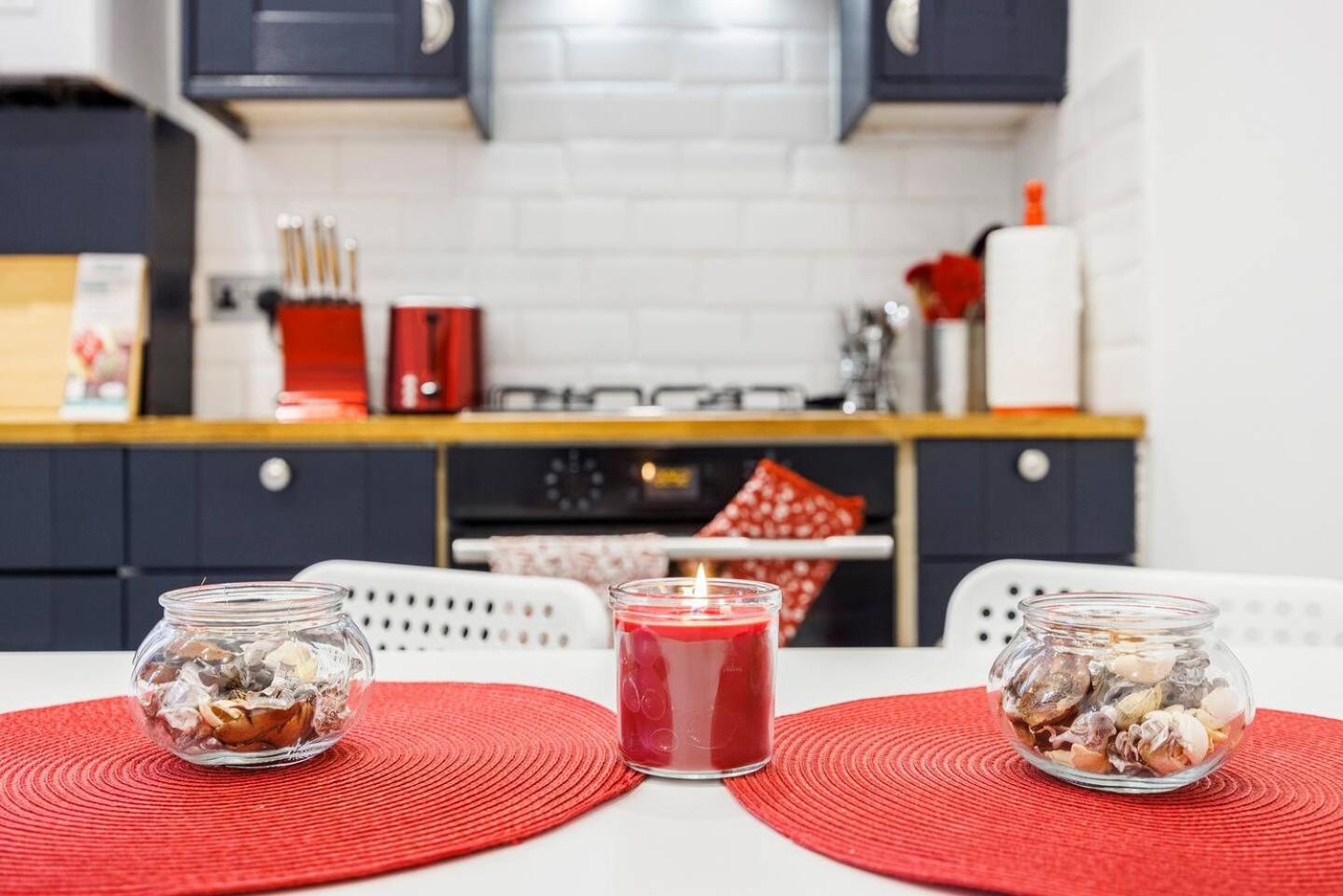 12 Bed Charming And Bright Flat Lägenhet
