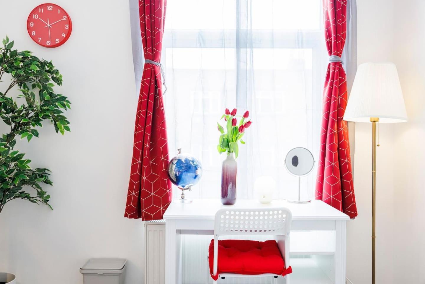 12 Bed Charming And Bright Flat Lägenhet London