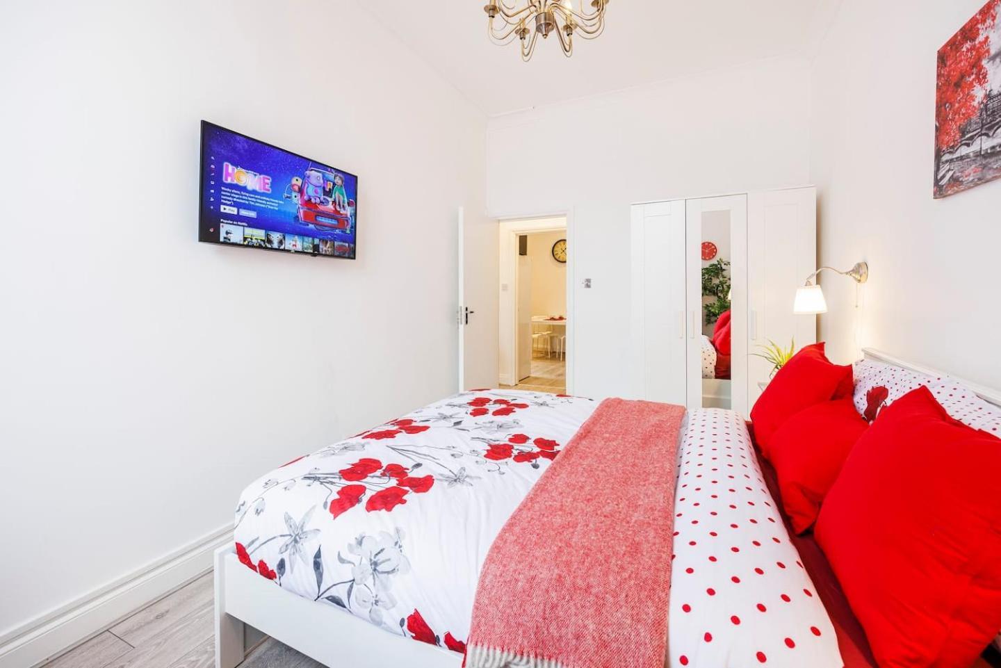 12 Bed Charming And Bright Flat Lägenhet