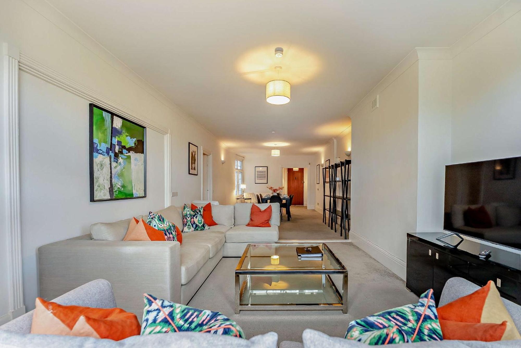 Strathmore Court Londra