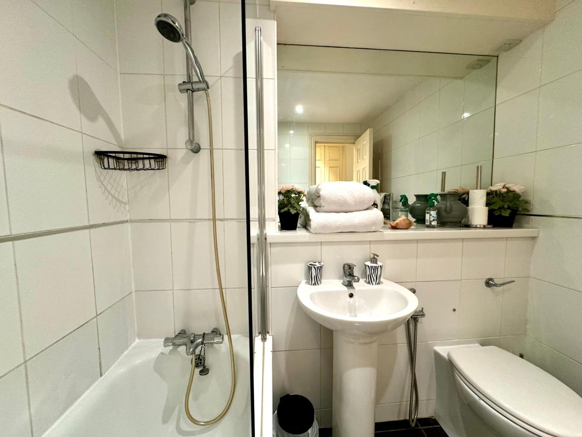 Lovely 2 Bedroom By Wild Lejlighed London