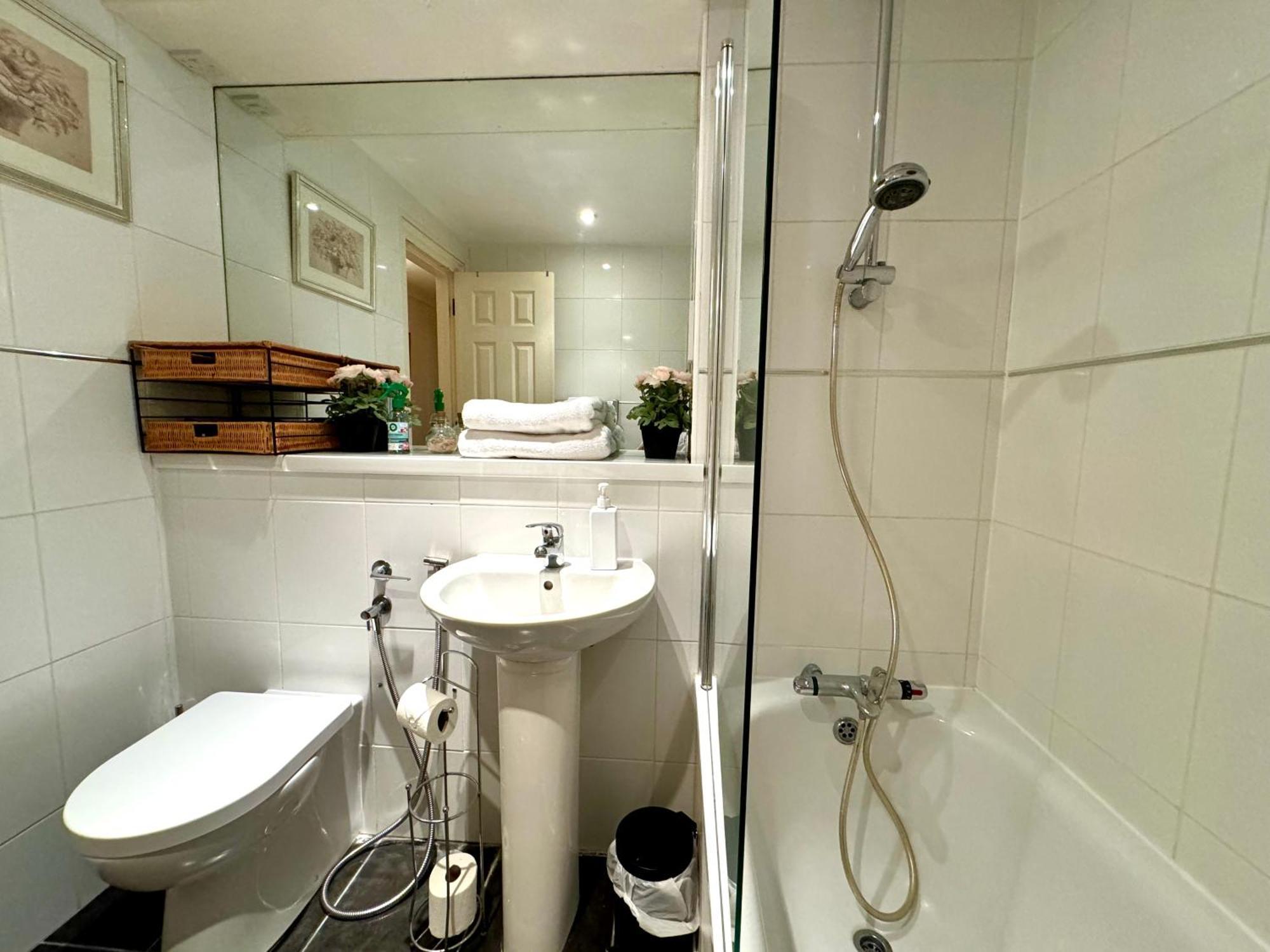 Lovely 2 Bedroom By Wild Lejlighed London