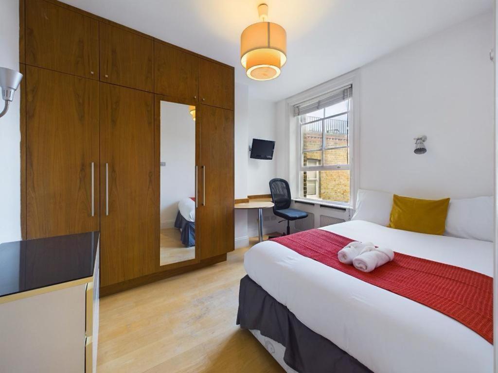 Lägenhet Luxury 4-bedroom Modern Flat In Steps From Station, Sleeps 9 In Style! *