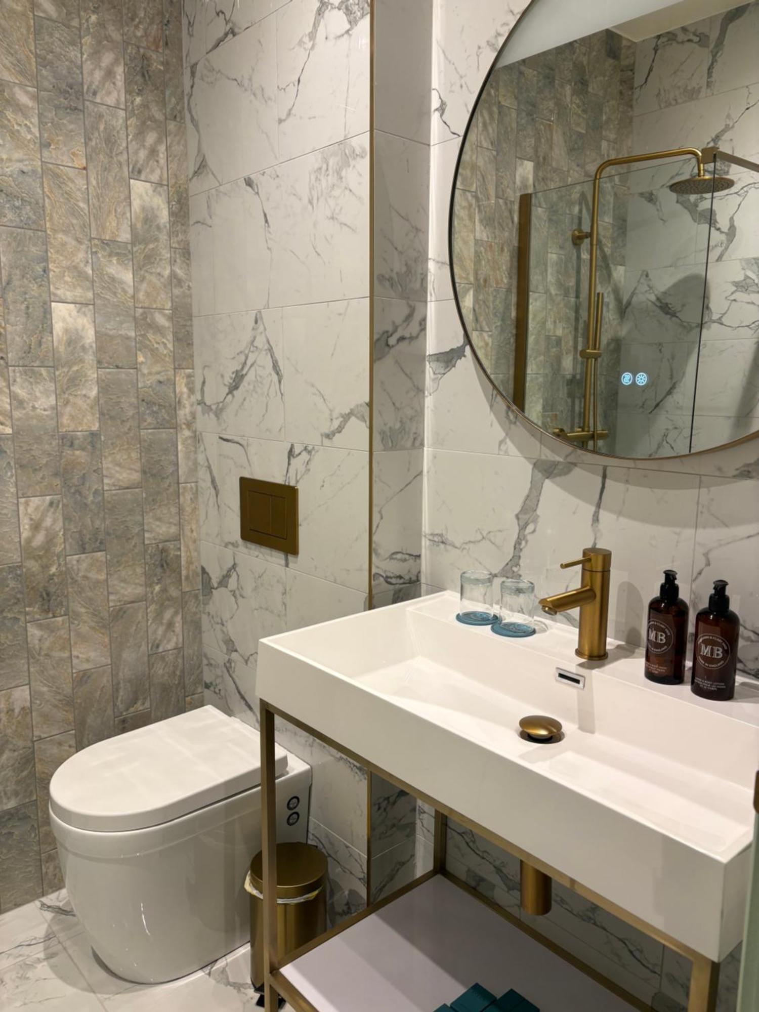 Ellen Kensington 5* London