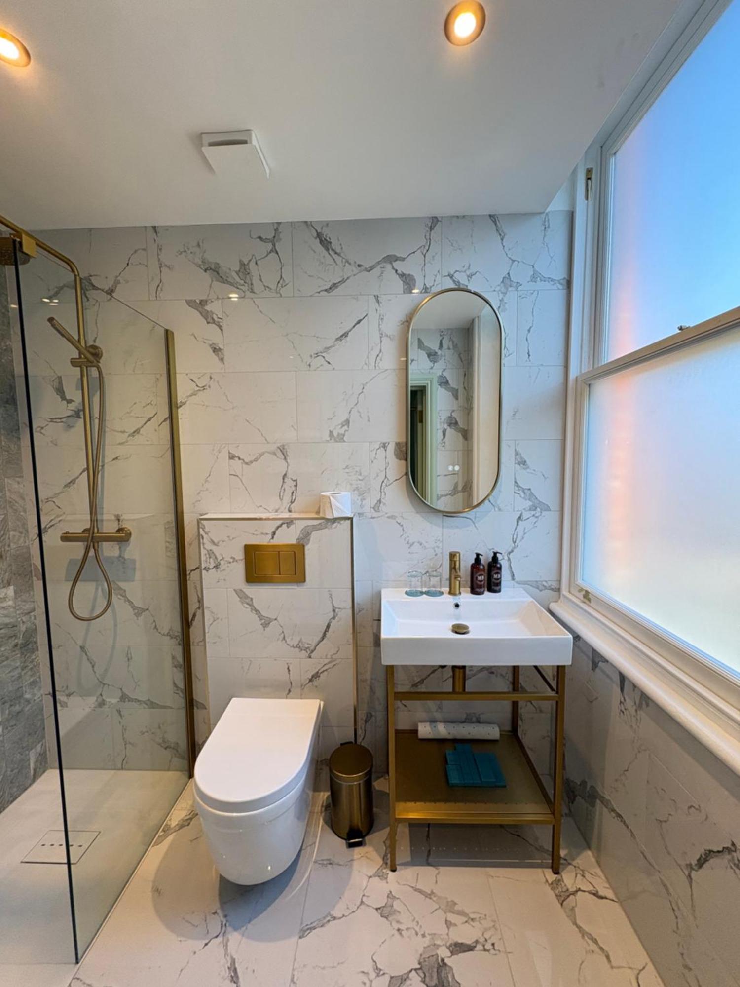 Ellen Kensington 5* London