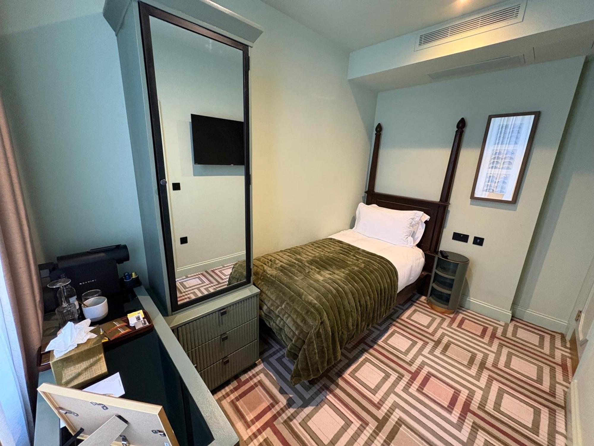 Ellen Kensington Hotel 5*