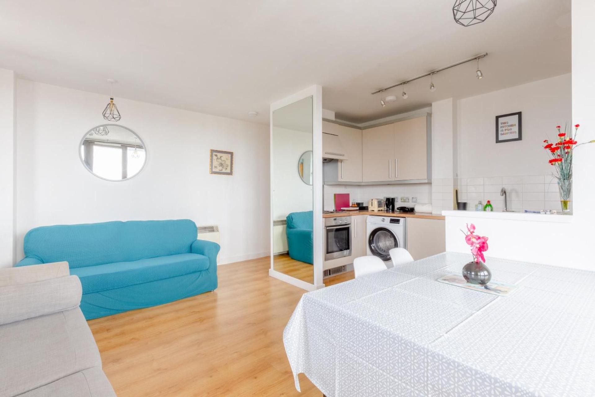 Bright 2 Bed Flat With Views Near Tower Bridge Leilighet *