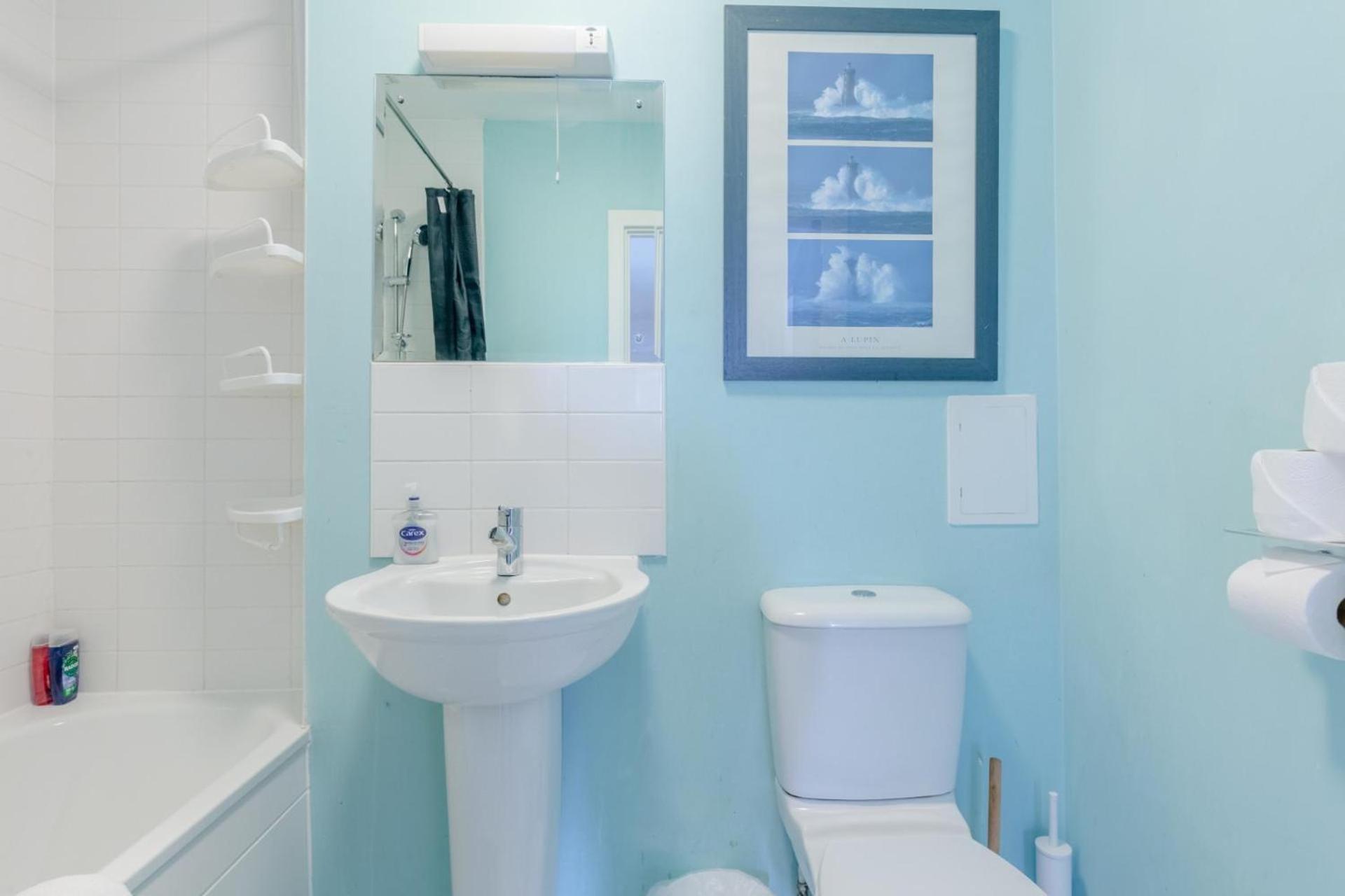 Bright 2 Bed Flat With Views Near Tower Bridge Leilighet London