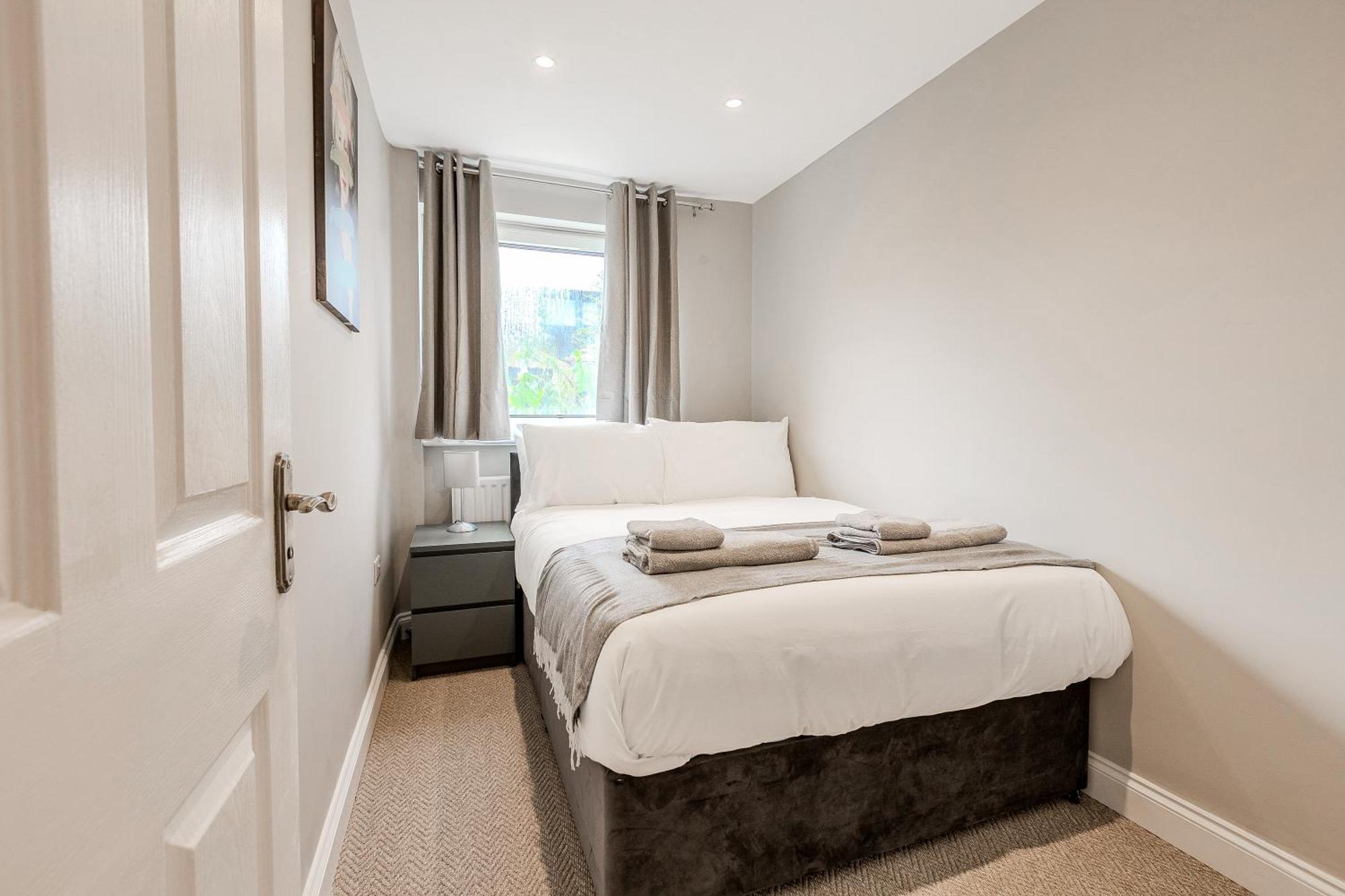 Battersea Spacious Perfect For Family And Groups With Free Parking Sleep 8 Londra