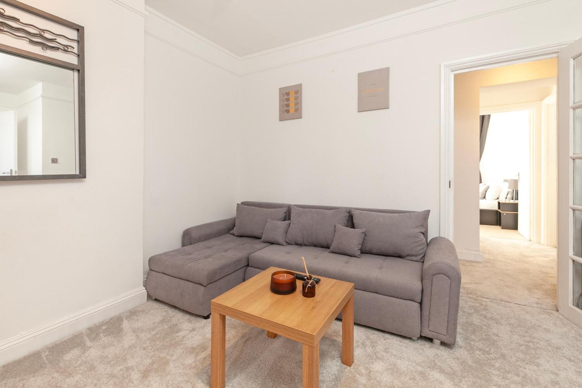 Lejlighed Beautiful 3 Bedroom Flat In Scott Ellis Gardens London