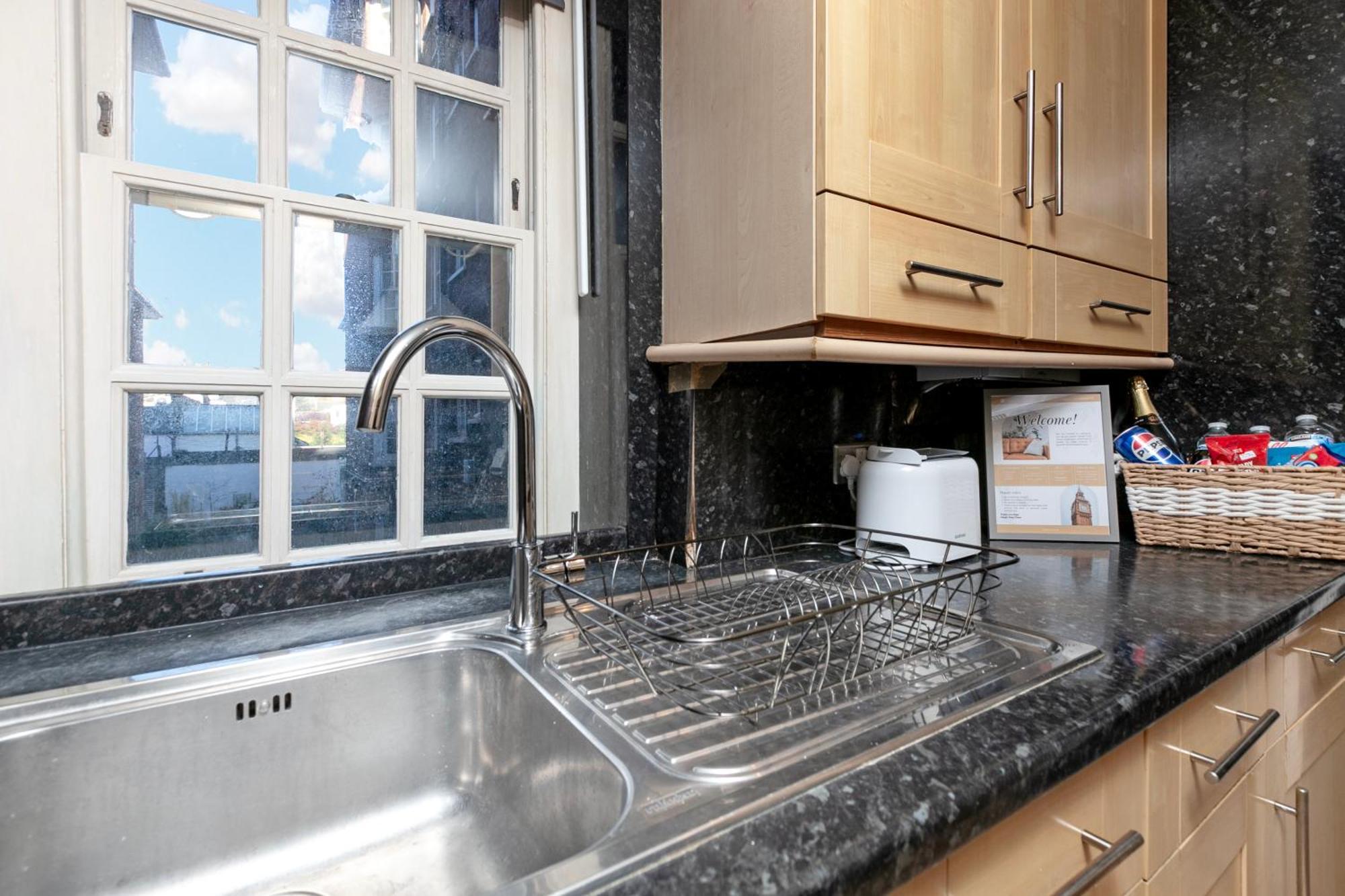 Appartement Beautiful 3 Bedroom Flat In Scott Ellis Gardens