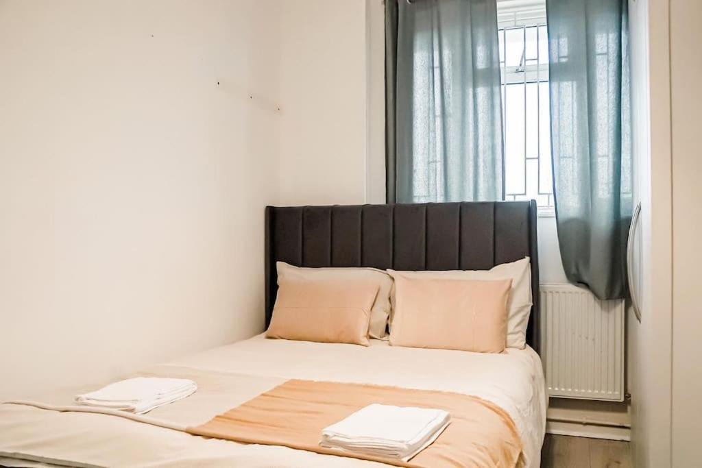Spacious 3 Bedroom Flat Lejlighed *