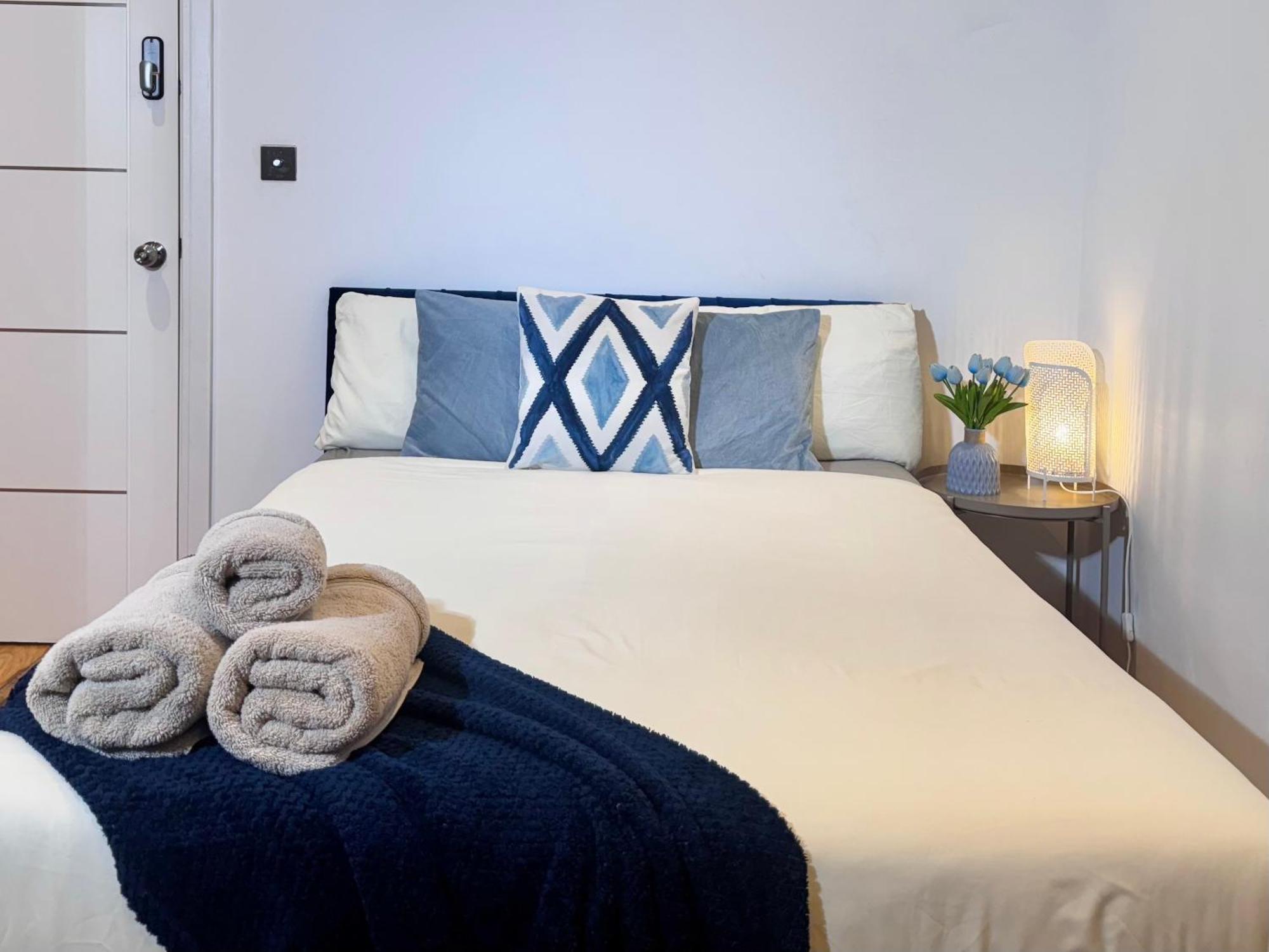 En-suites With Free Parking 30min To London