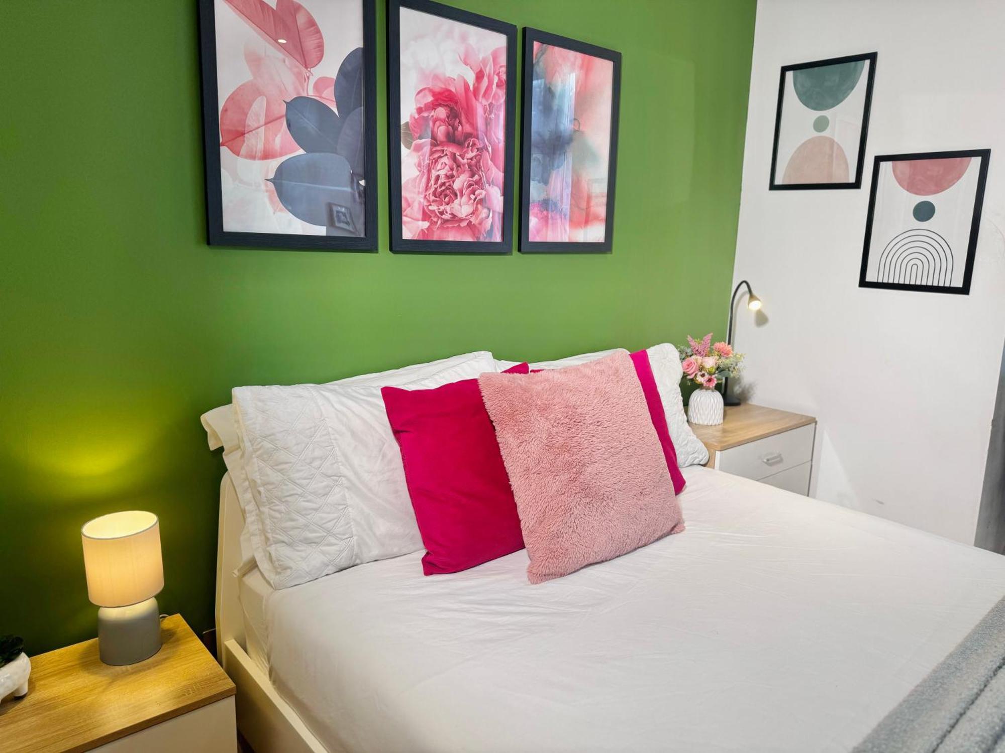 En-suites With Free Parking 30min To Gasthof London