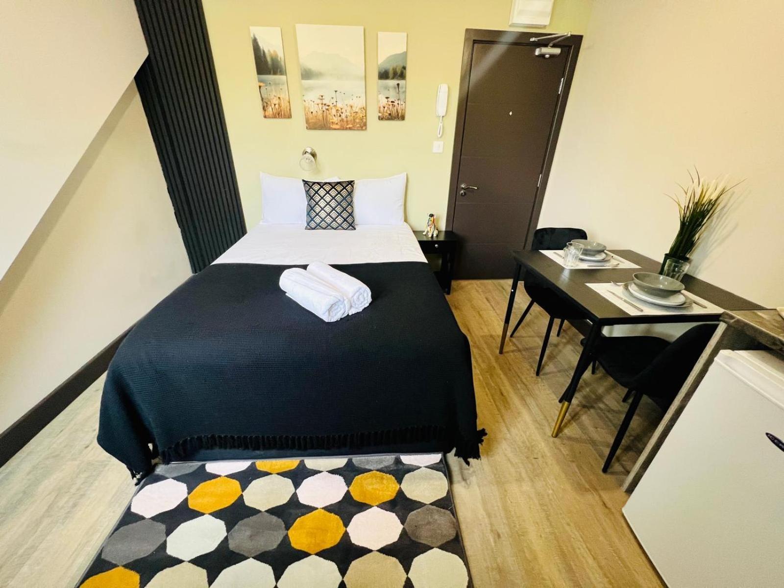 Luxury Flats In London, Ideal For Tourists Lägenhet