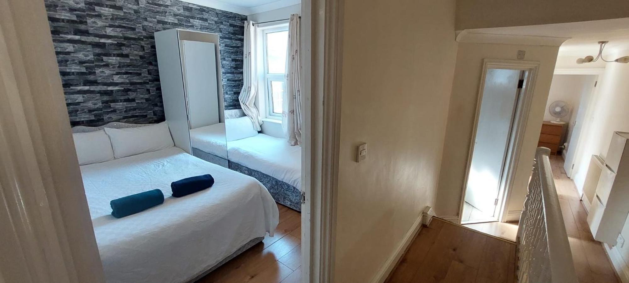 Two Bedroom Flat St Andrews Road Londen