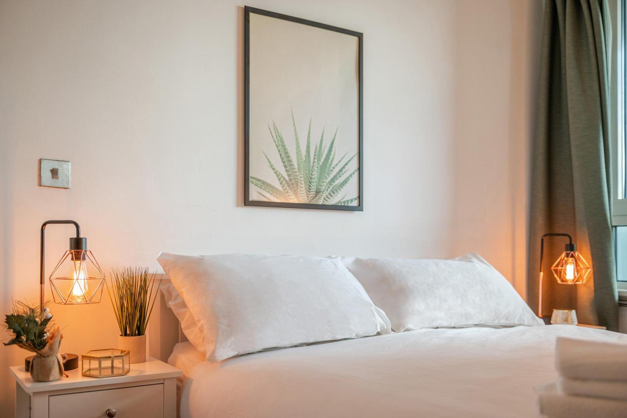 Riverside Balcony Apartments, 10 Minutes From Oxford Circus