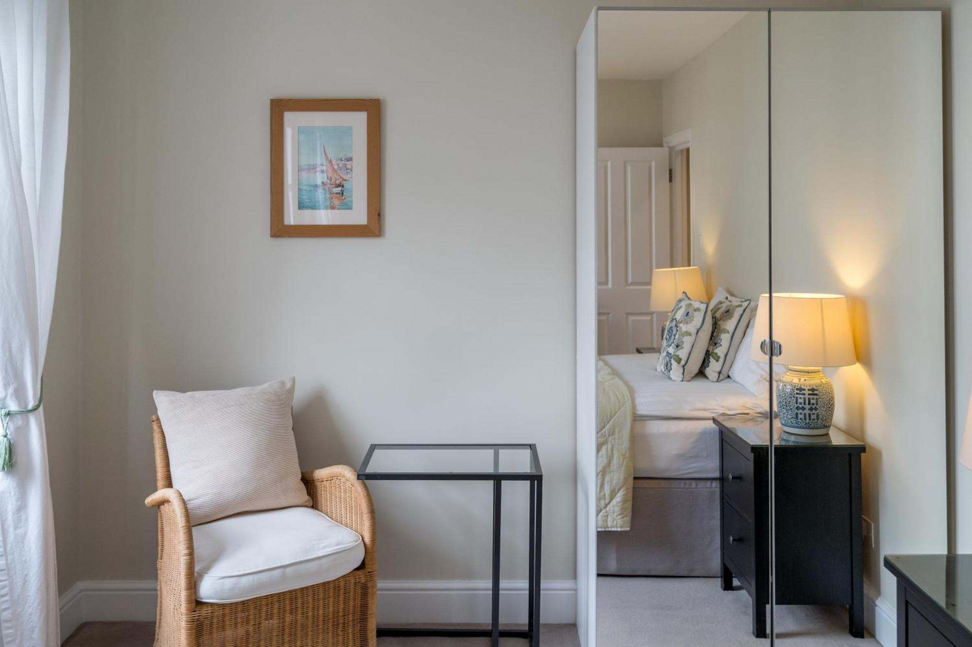 Appartement Spacious Flat Near Victoria And Warwick Square Londres