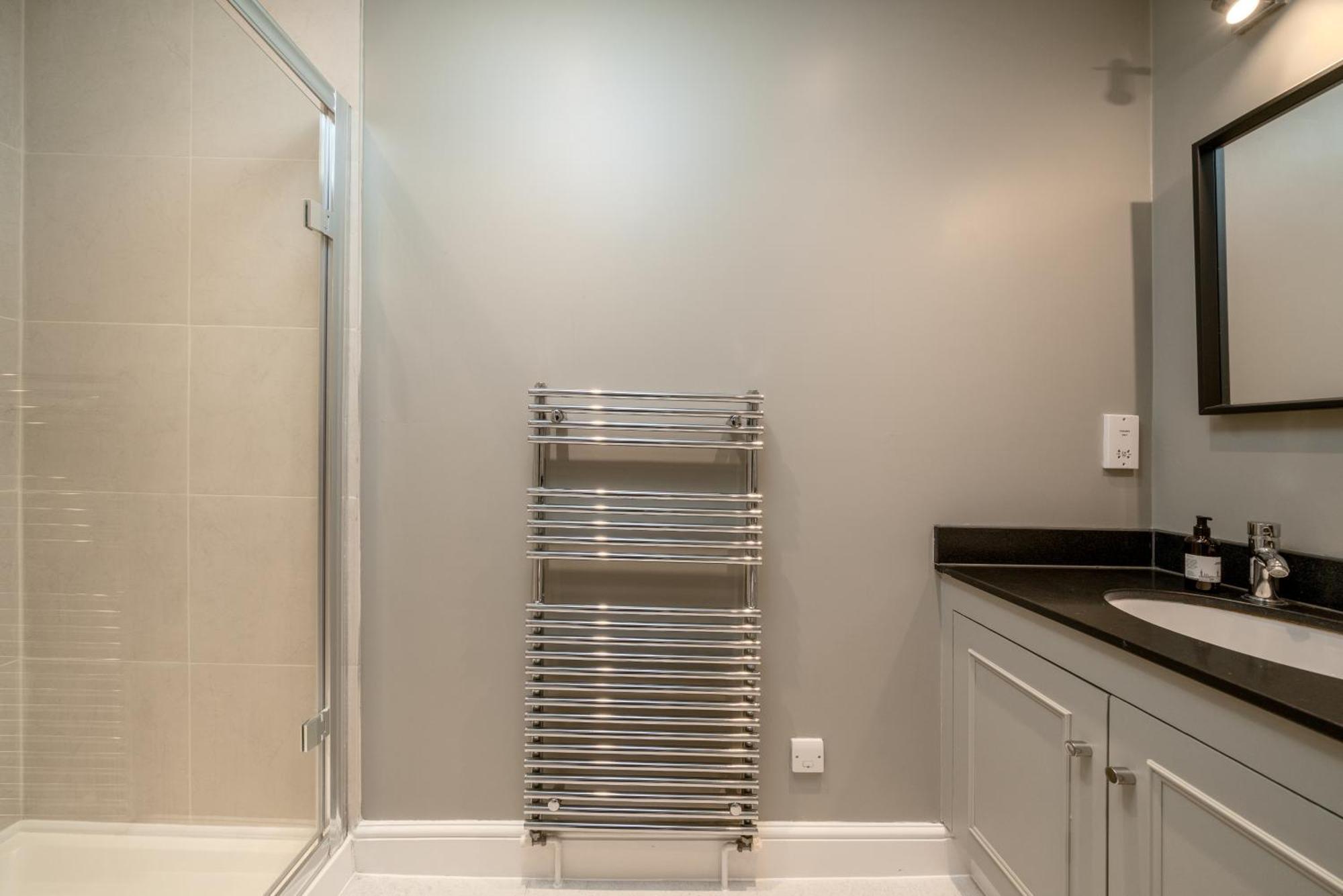 Appartement Spacious Flat Near Victoria And Warwick Square