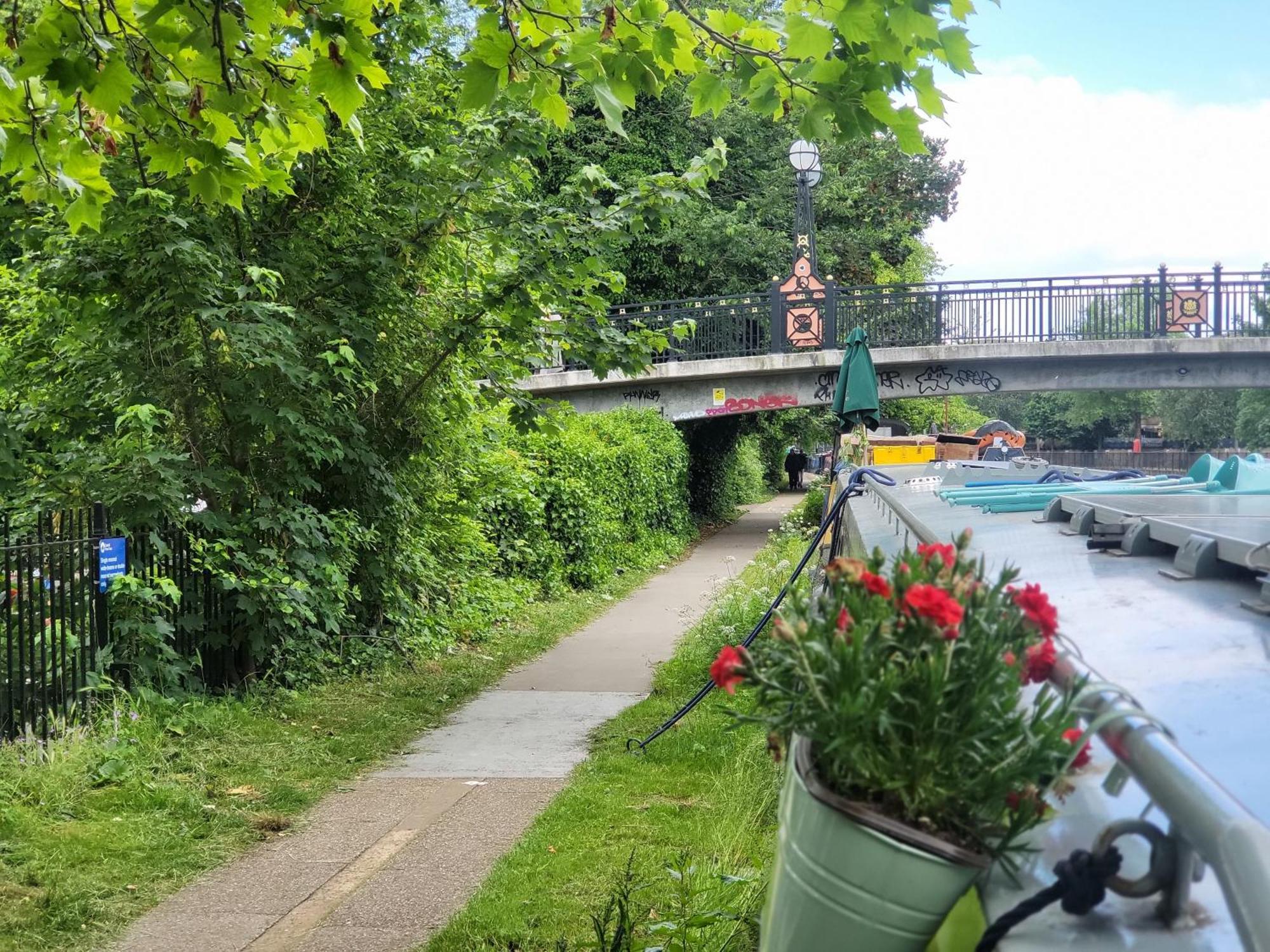 Comfy Canal Boat In Little Venice For Family & Friends Båthotell London