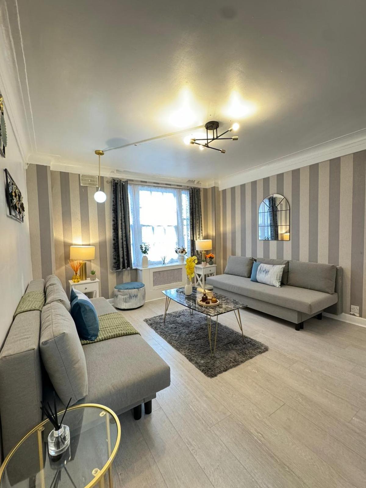Affordable Near Oxford Street Apartment