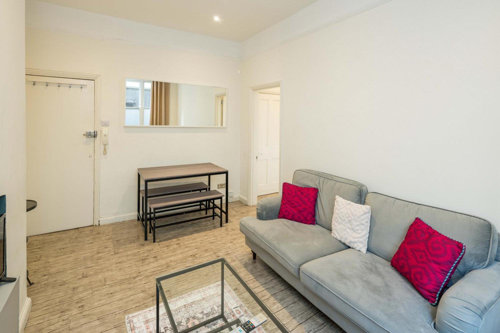 3-bed Near Oxford Street Leilighet