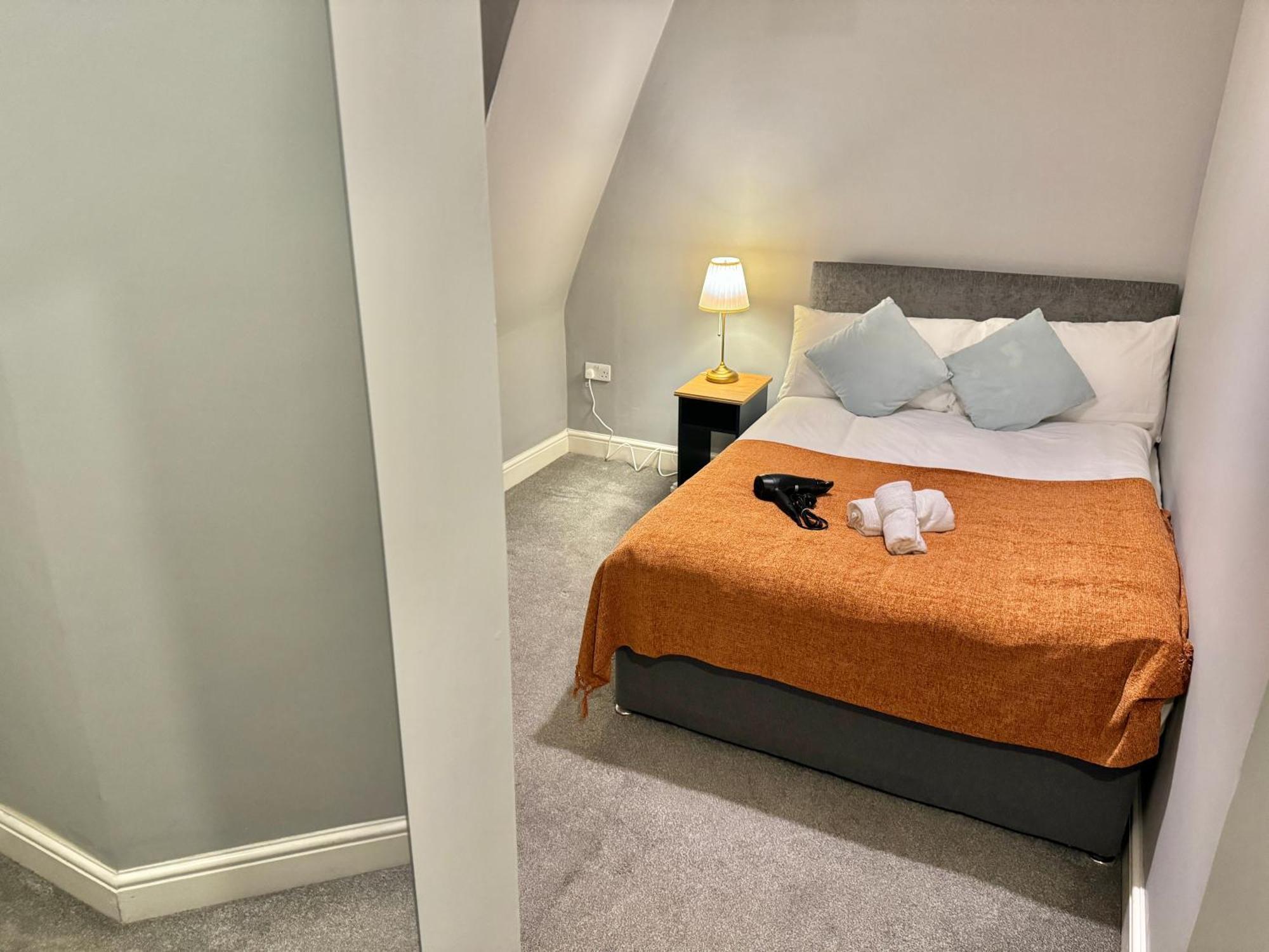 Modern En-suite By Finsbury Park Station 8 Mins To King's Cross By Tube * London
