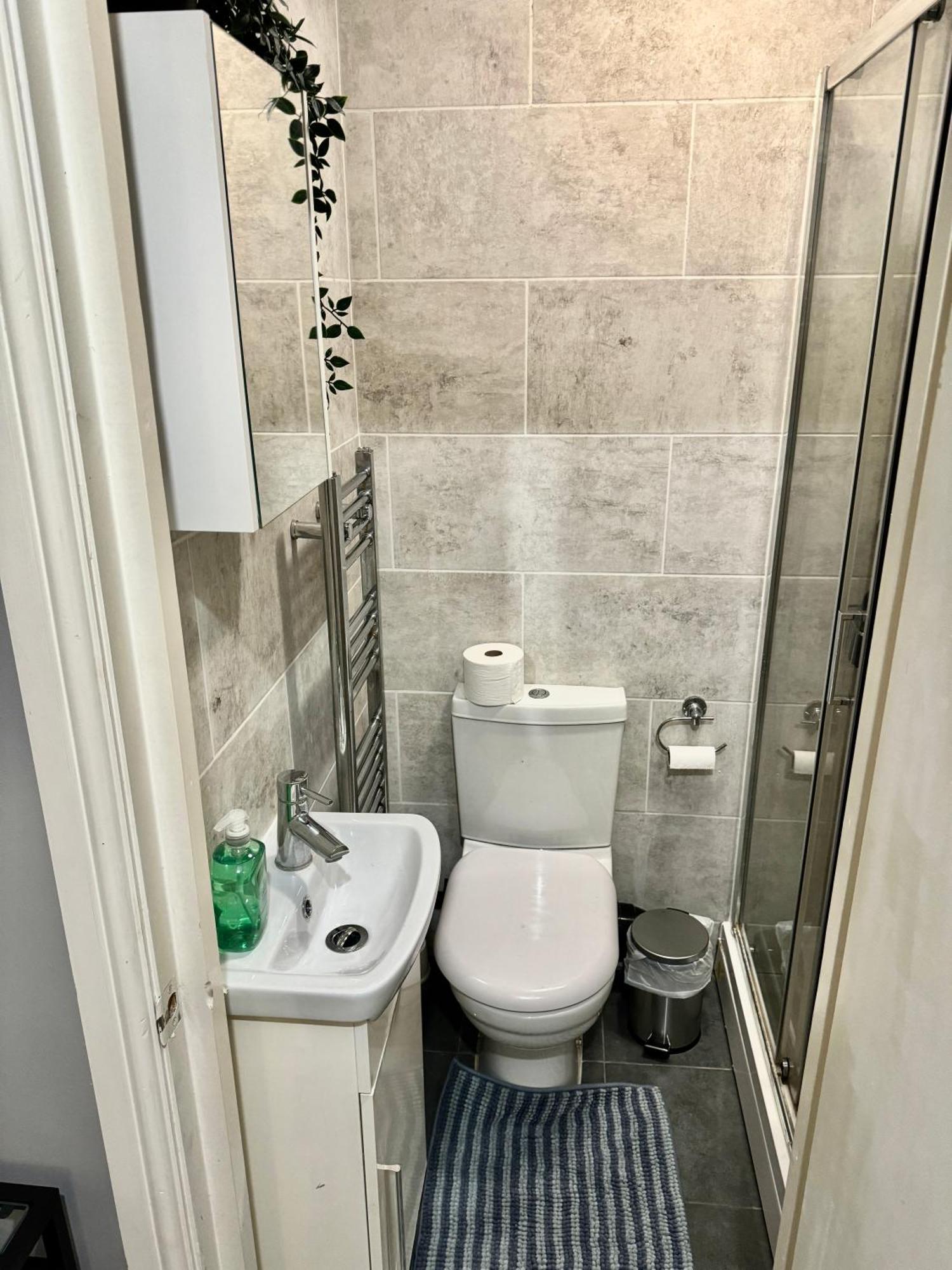 Homestay Modern En-suite By Finsbury Park Station 8 Mins To King's Cross By Tube