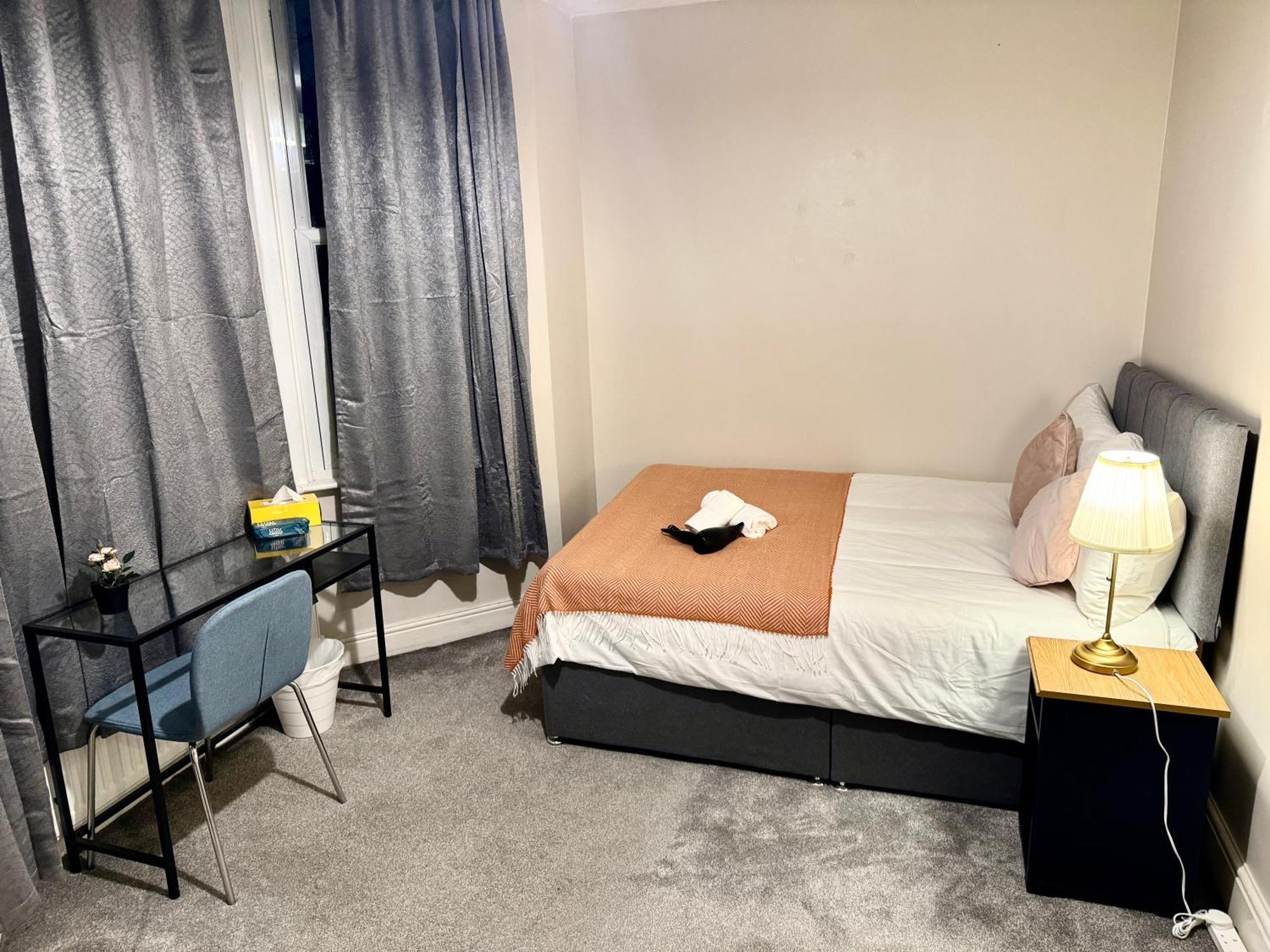 Modern En-suite By Finsbury Park Station 8 Mins To King's Cross By Tube Alloggio in famiglia *