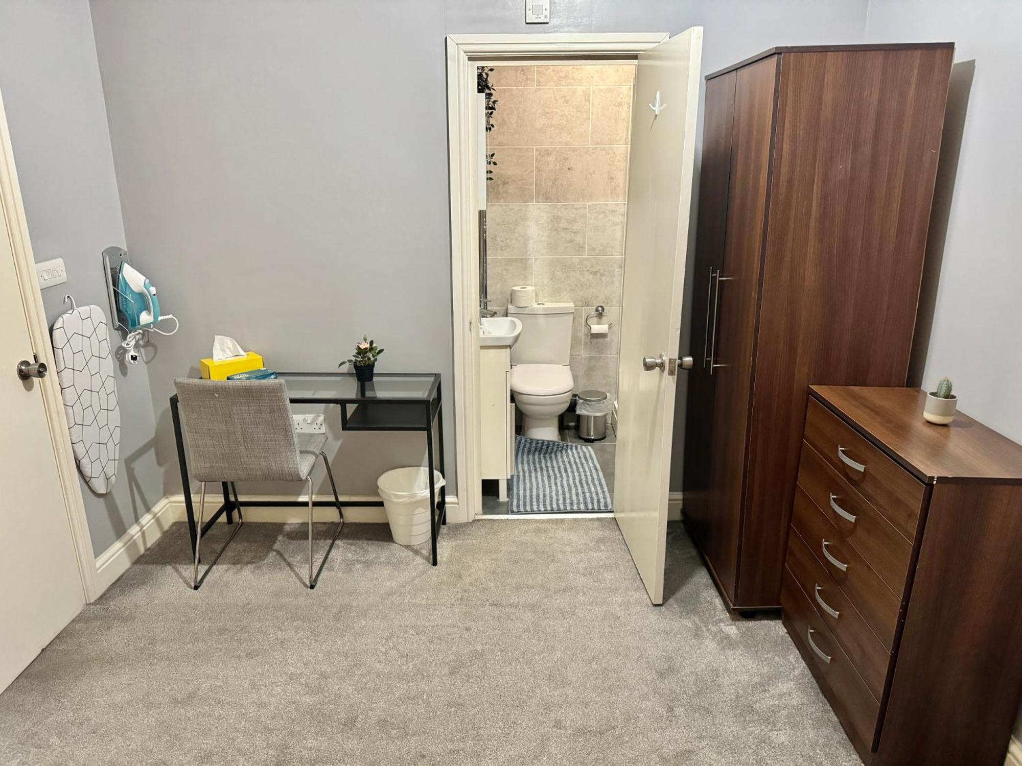 Modern En-suite By Finsbury Park Station 8 Mins To King's Cross By Tube Alloggio in famiglia *