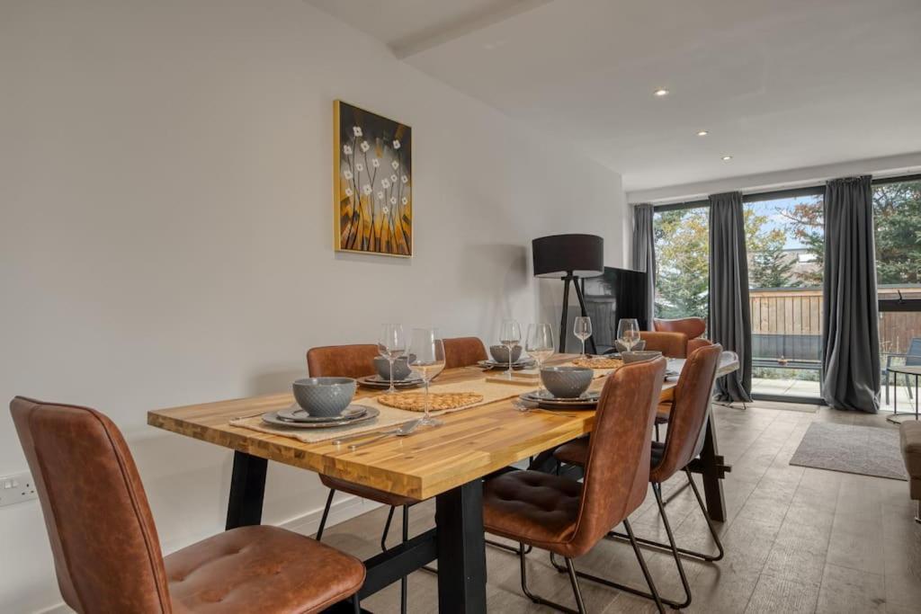 Lejlighed 3-bed, 2-bath Wembley With Free Parking