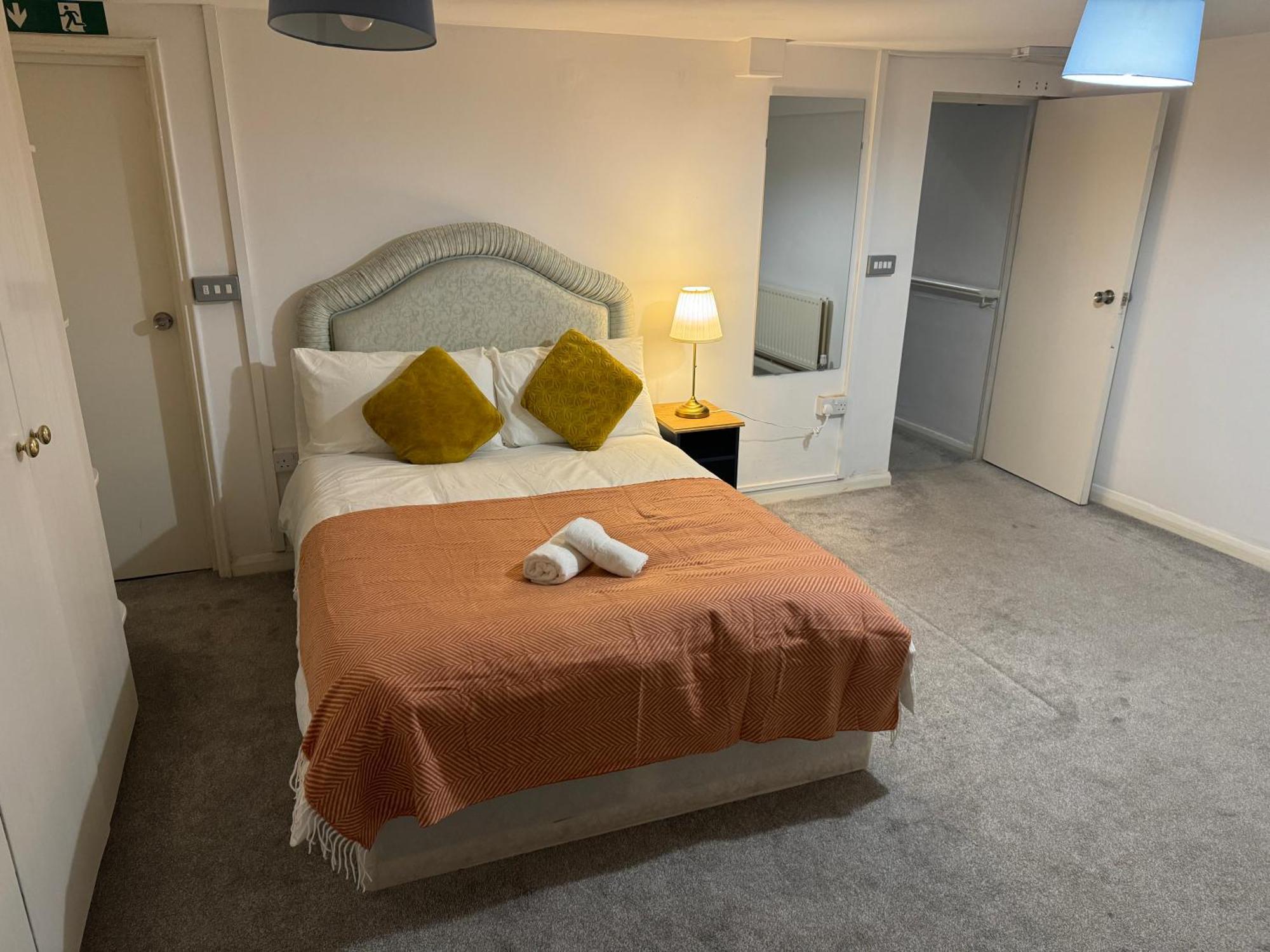 Homestay Modern En-suite By Finsbury Park Station 8 Mins To King's Cross By Tube *