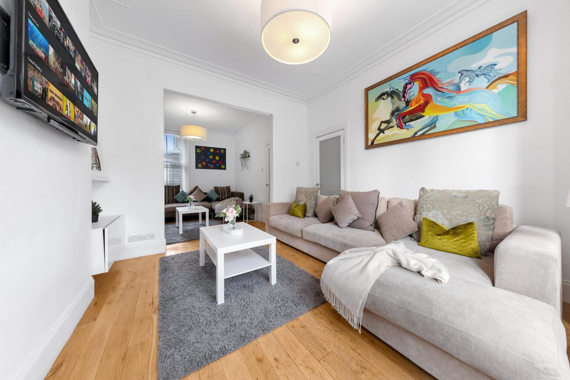 Lägenhet Luxury 4-bedroom Modern Flat In Steps From Station, Sleeps 9 In Style! London