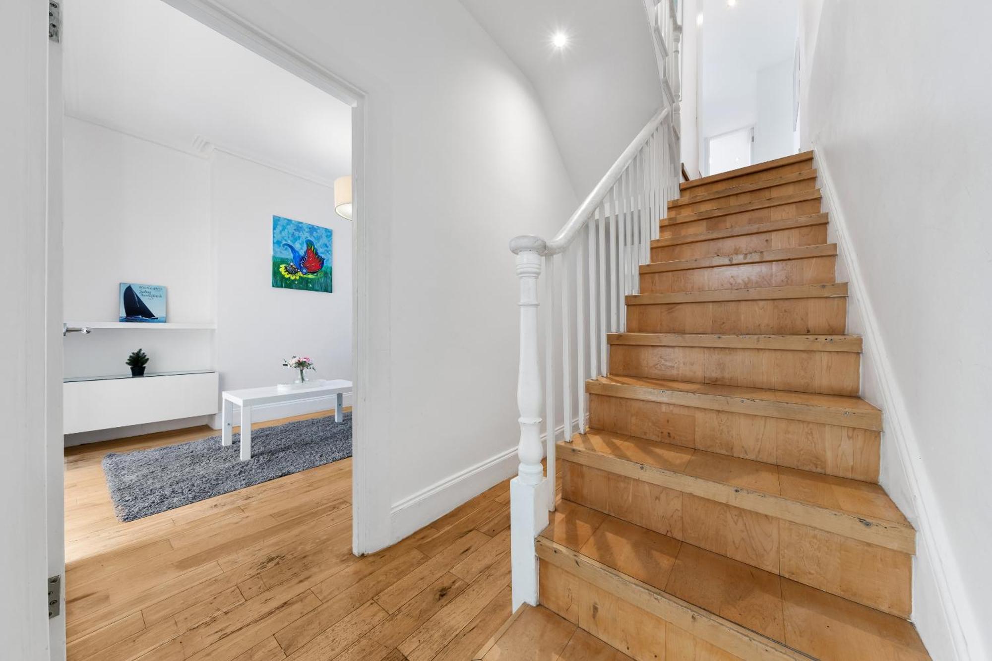 Luxury 4-bedroom Modern Flat In Steps From Station, Sleeps 9 In Style! Lägenhet *